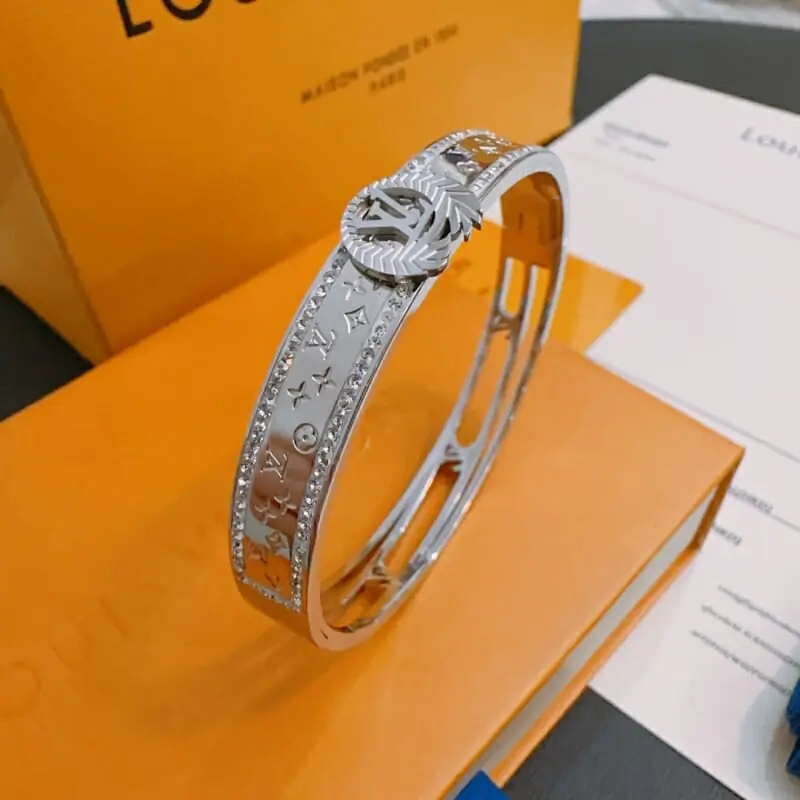 louis vuitton lv bracelets s_1262b372